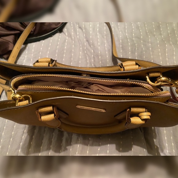 Mk Purse - Picture 2 of 2